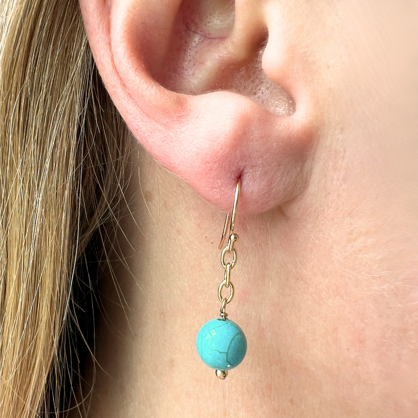 14K Gold Turquoise Oval Chain Earring