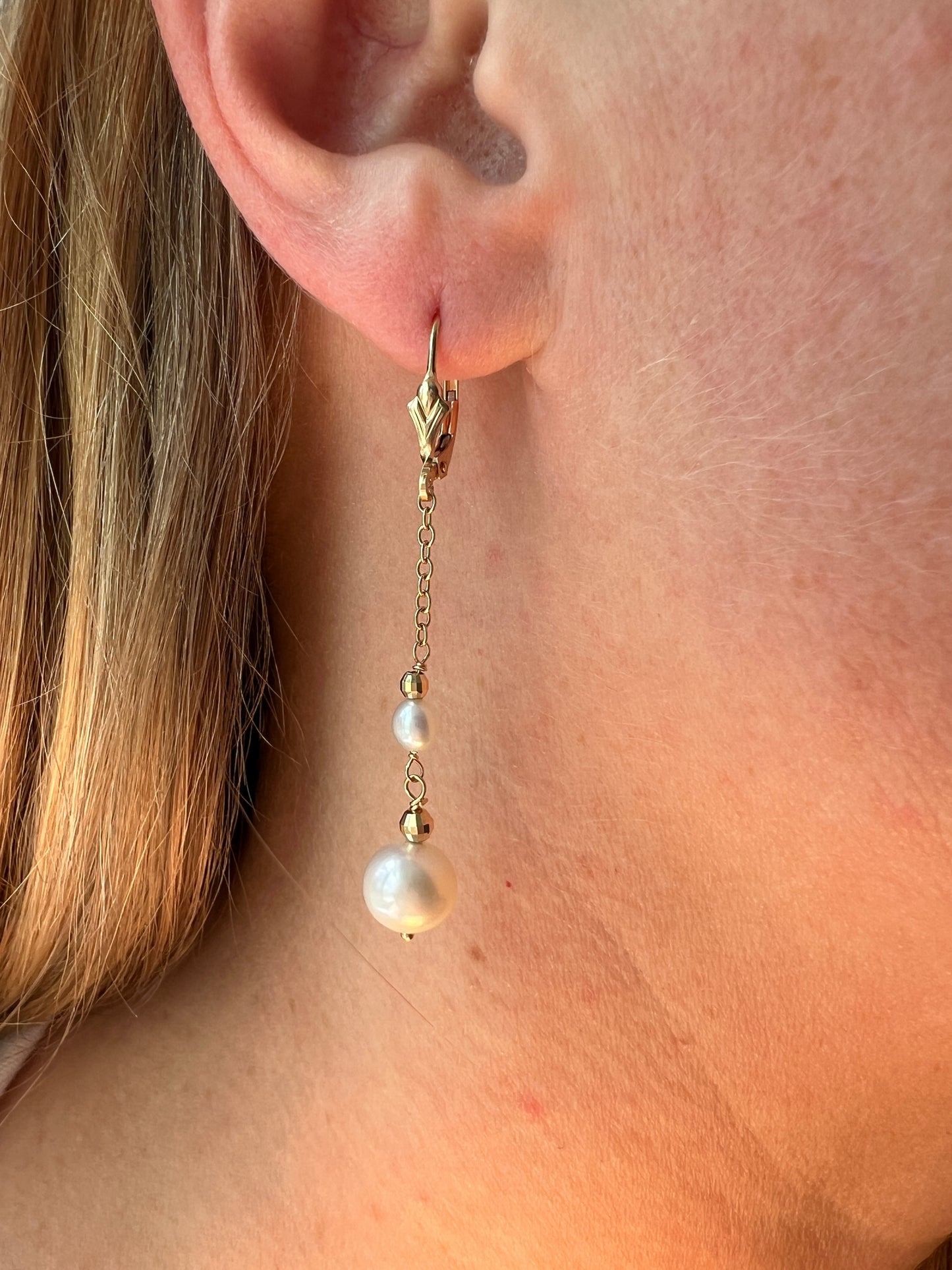 14K Gold White Pearl Mirror Bead Chain Earring